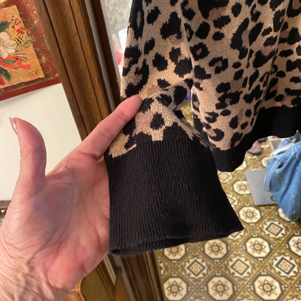 Ava & Viv Leopard Print Sweater - Black and Brown - Picture 3 of 3